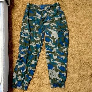 I am selling because it’s not my style anymore.